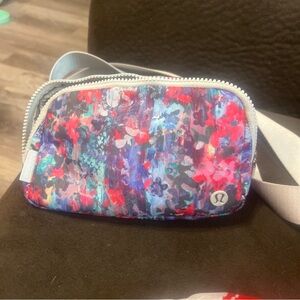 Lululemon Everywhere Belt Bag 1L Flower Glide Multi/Vapor Crossbody